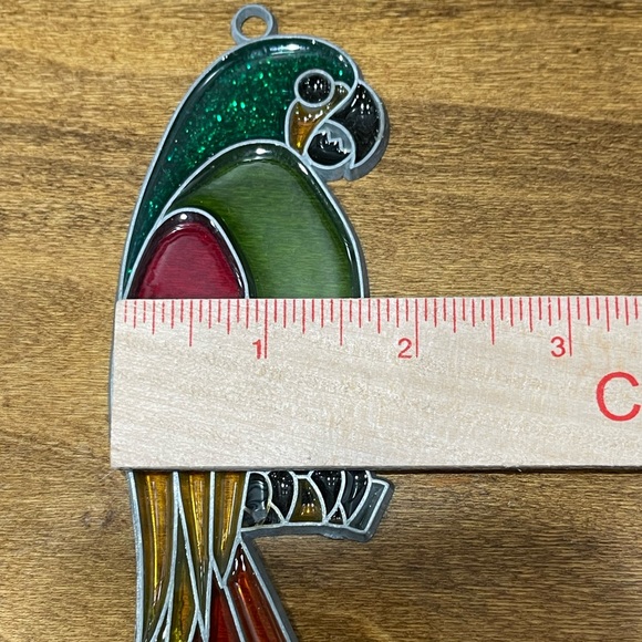 Parrot, butterfly & hummingbird suncatcher - Picture 9 of 11